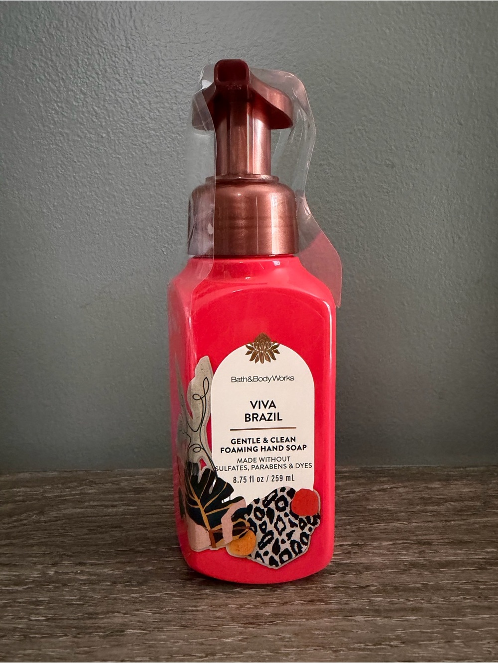 Bath & Body Works Viva Brazil Gentle Foaming Hand Soap —